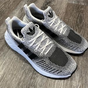 Adidas Swift Run 22